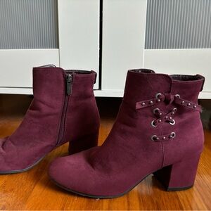 Burgundy zip up wedge booties